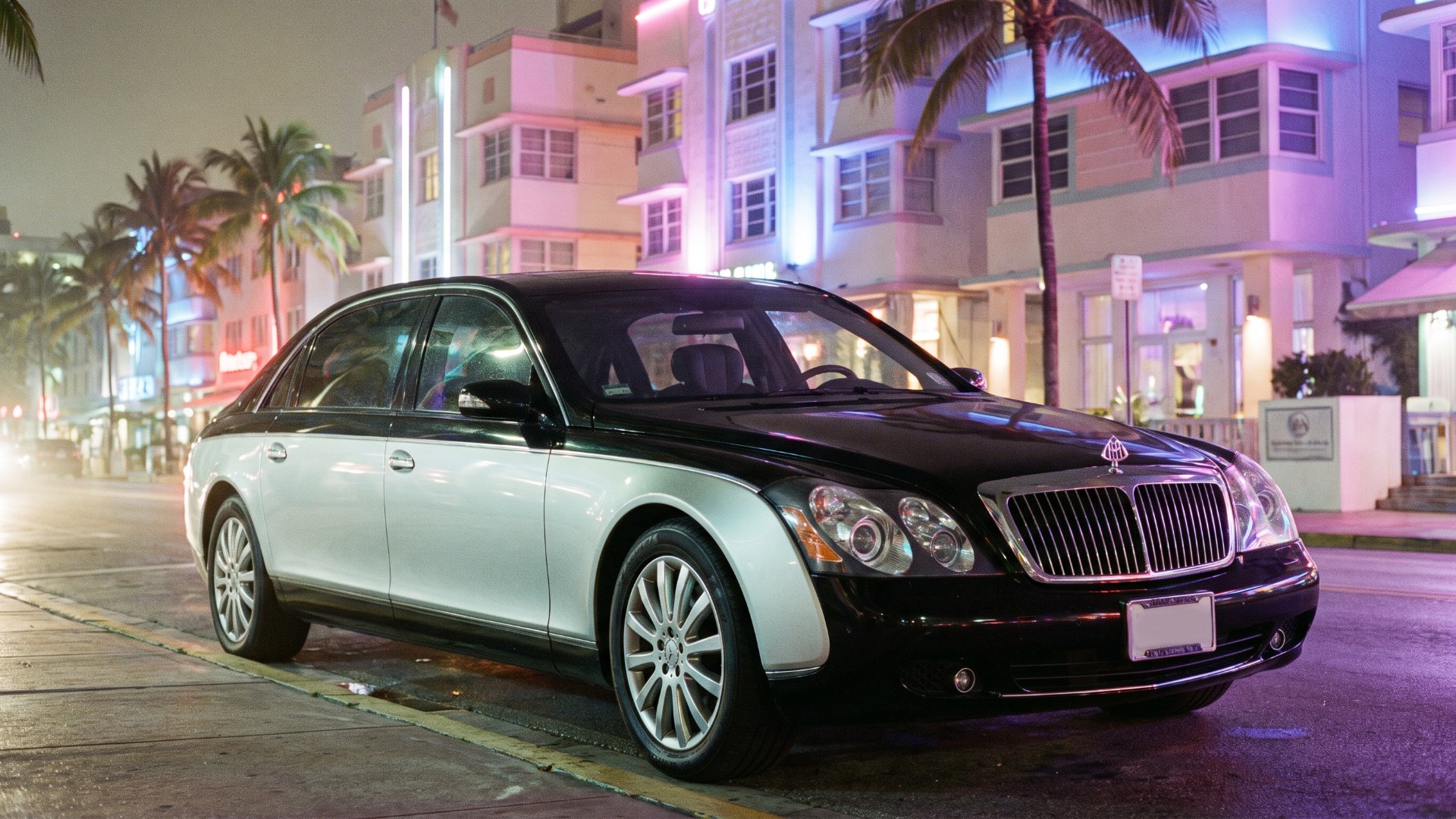 Two-tone Maybach 62 on Ocean Drive, one of the defining hip-hop luxury cars of the 2000s